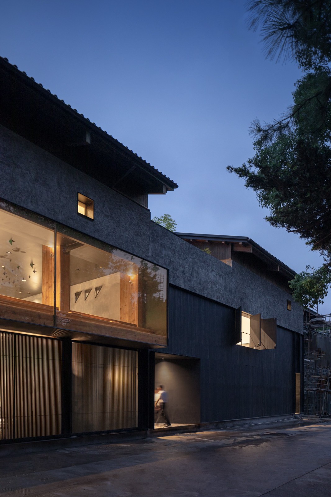 BIM建筑|虚怀若谷，犹如半仓：半仓，上海 / 本哲建筑