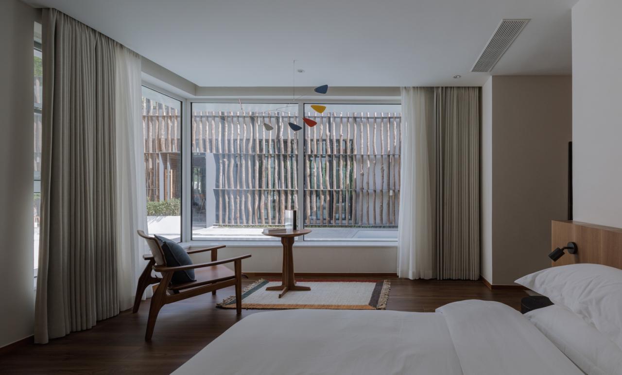 BIM建筑|沂蒙·书舍民宿：板栗树林下的自然再造与共生 / 灰空间建筑事务所