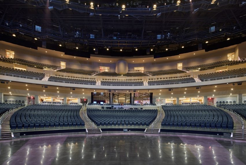 BIM建筑|HKS在SoFi体育场内创建“瓶中船”场地