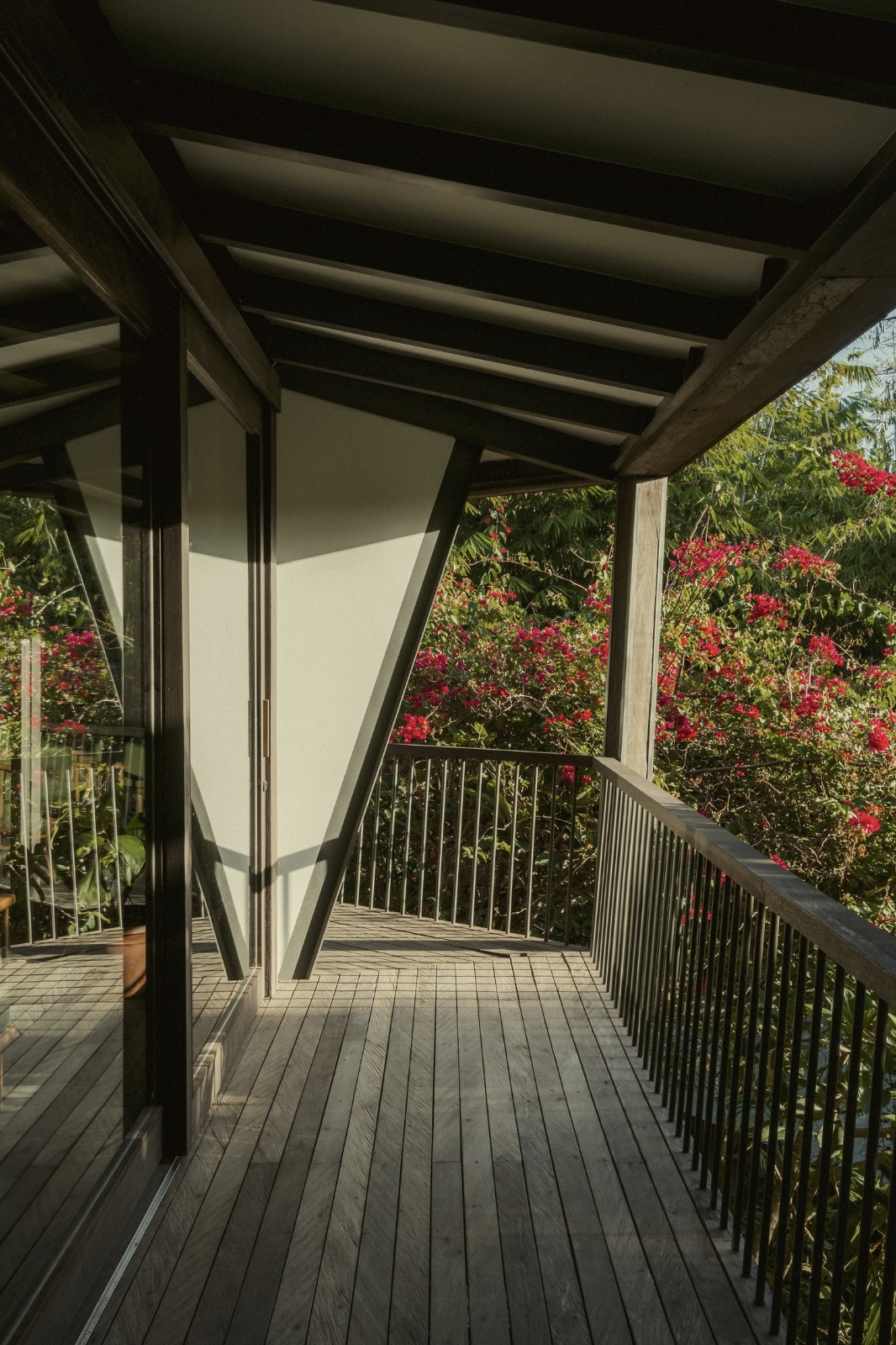 BIM建筑|八角餐厅和工作区 / Stilt Studios