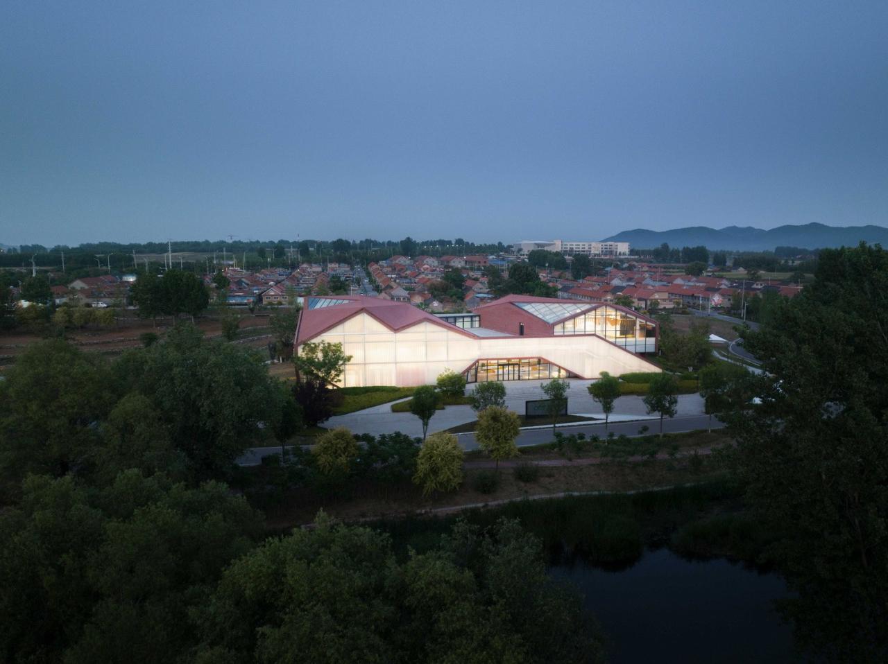 BIM建筑|雕琢乡村璞玉，静待尘尽光生：乡村振兴示范区项目展示中心 / 邹迎晞-袈蓝建筑