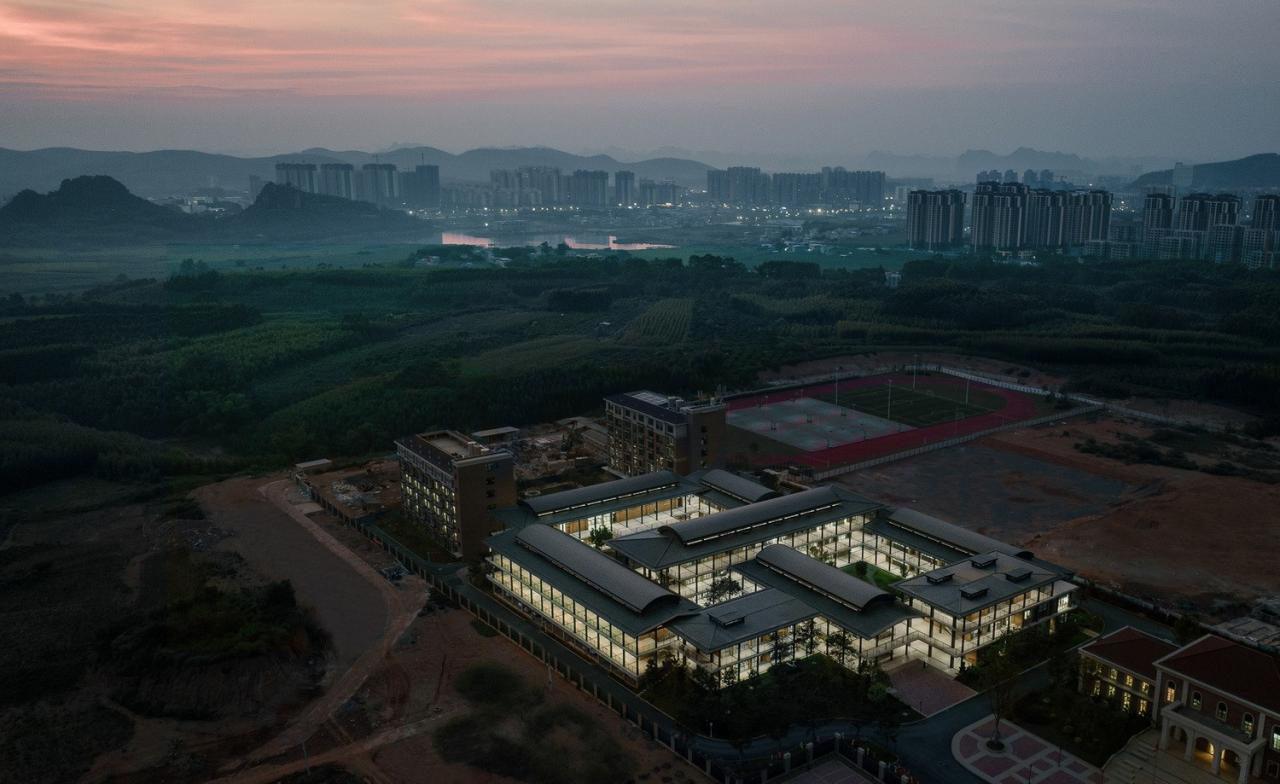 BIM建筑|乐知学校 / 大料建筑