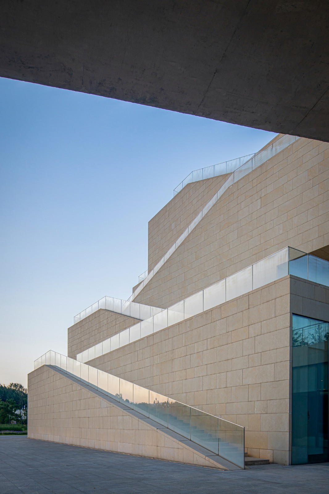 BIM建筑|凯州之窗 / BIAD · 朱小地工作室