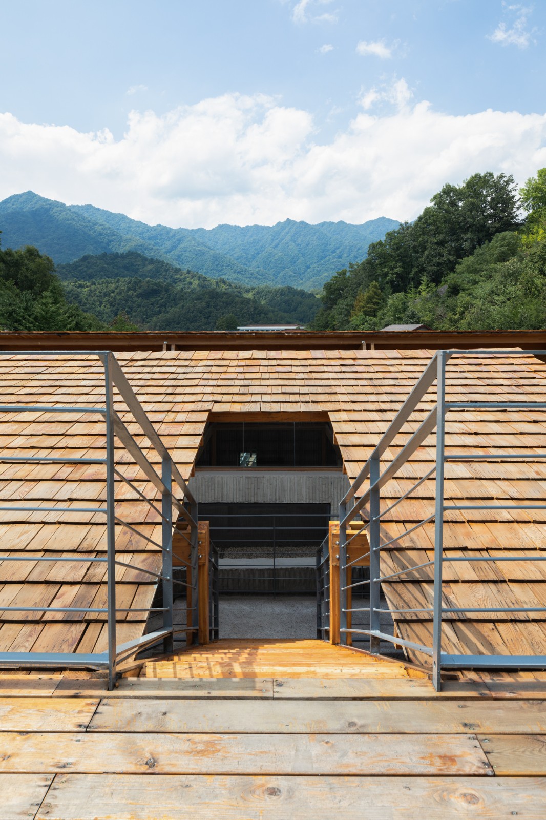 BIM建筑|留坝瓦窑沟多功能服务中心 / 尌林建筑设计事务所