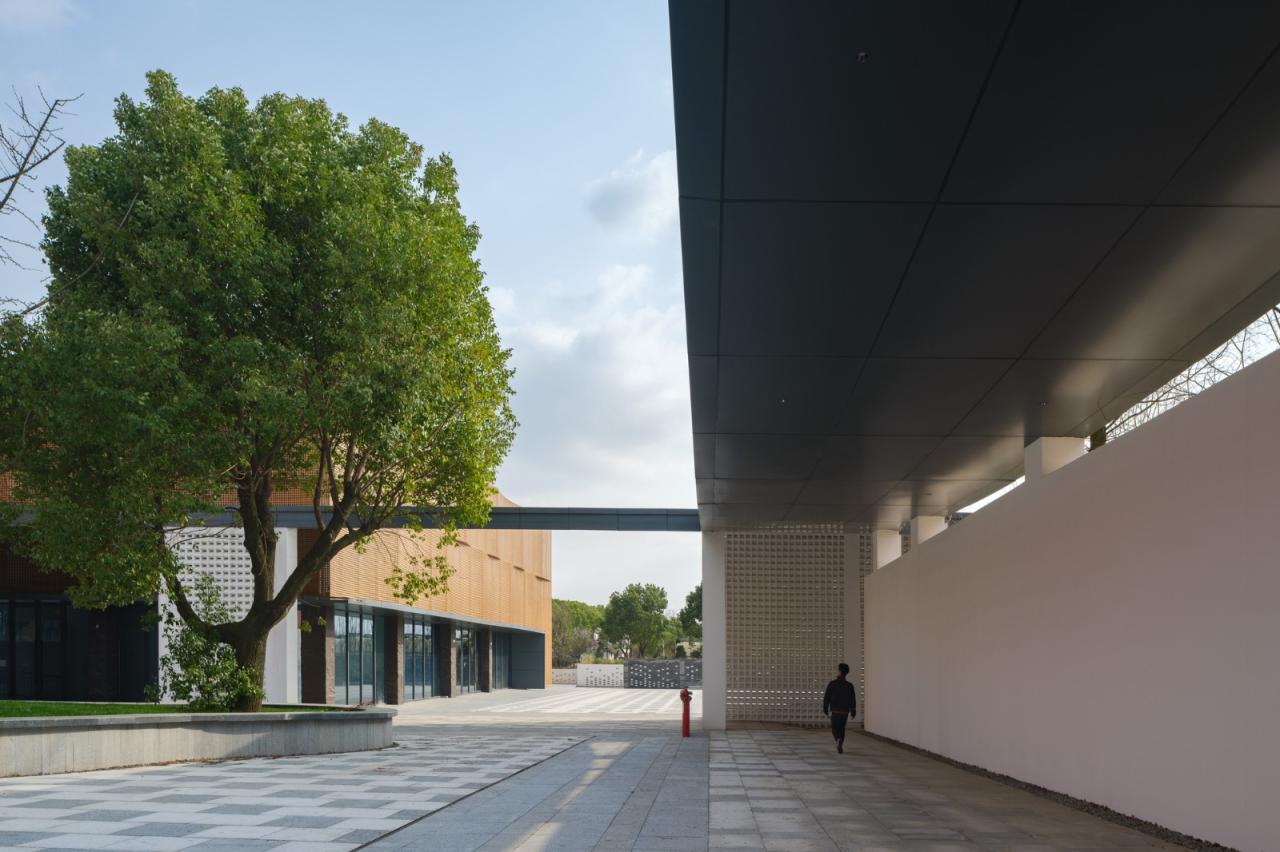 BIM建筑|桐乡市红色文化教育中心 / 清上造社