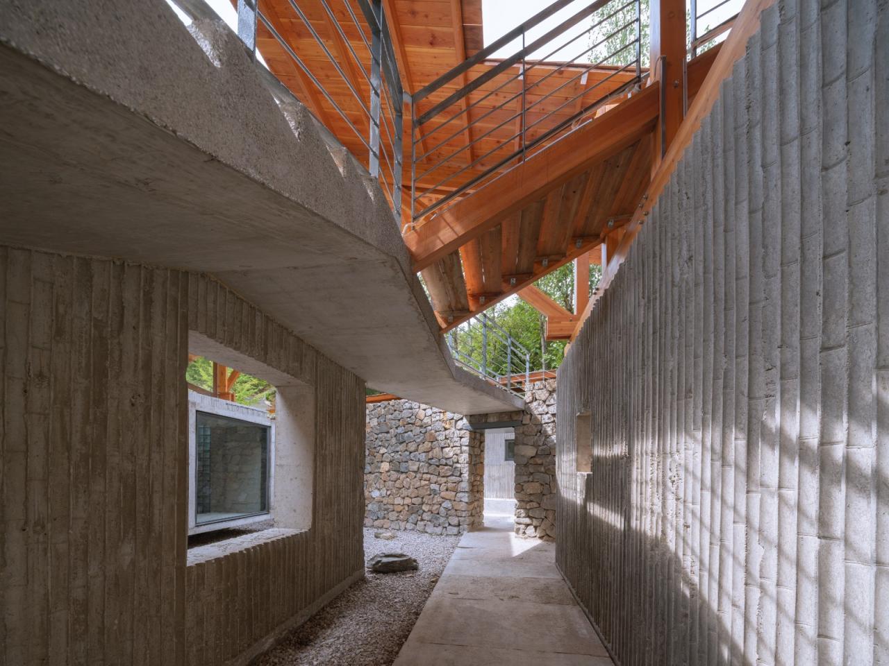 BIM建筑|留坝瓦窑沟多功能服务中心 / 尌林建筑设计事务所