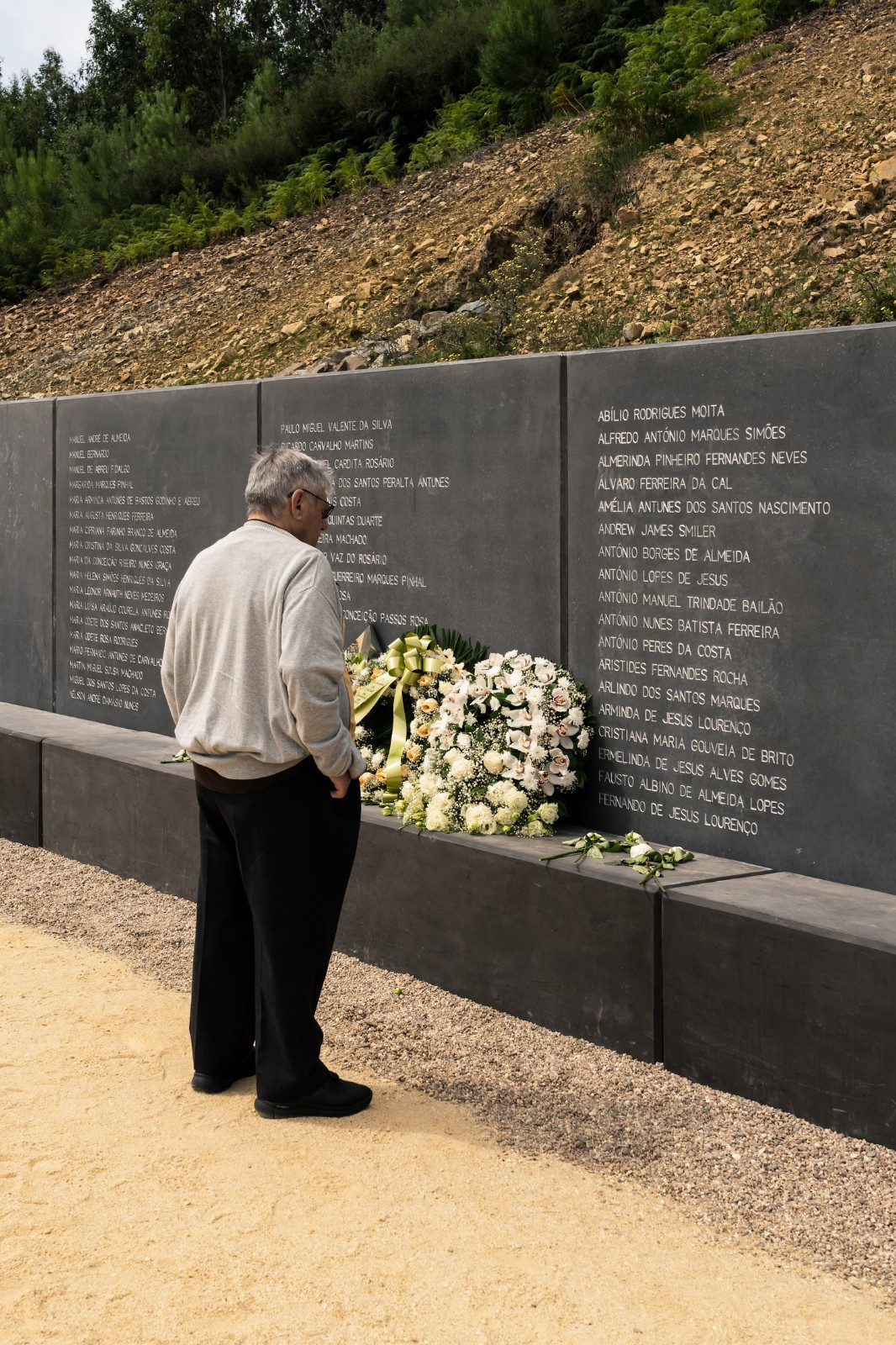 BIM建筑|葡萄牙火灾遇难者纪念馆 / 艾德瓦尔多·苏托·德·莫拉