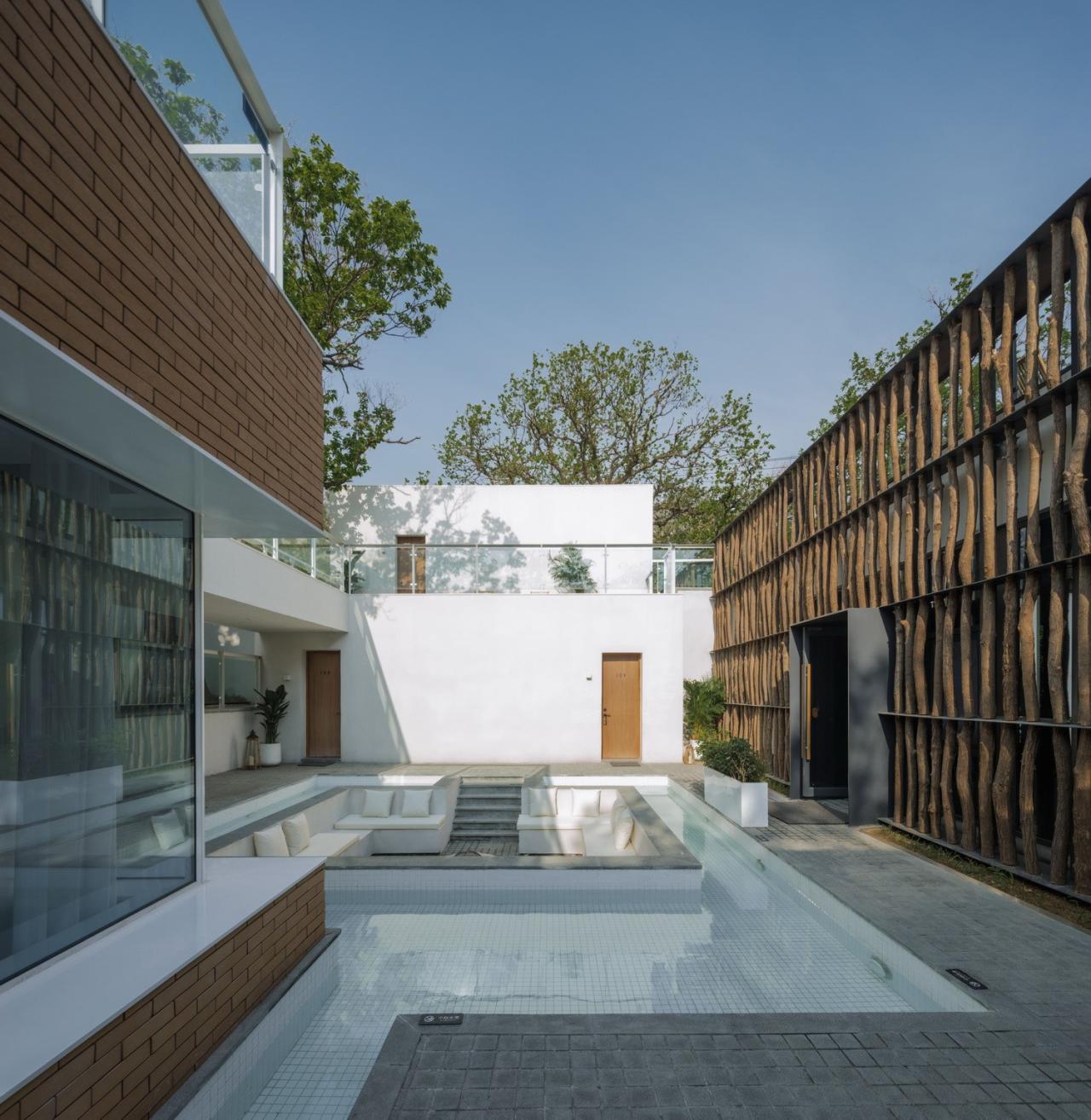 BIM建筑|沂蒙·书舍民宿：板栗树林下的自然再造与共生 / 灰空间建筑事务所