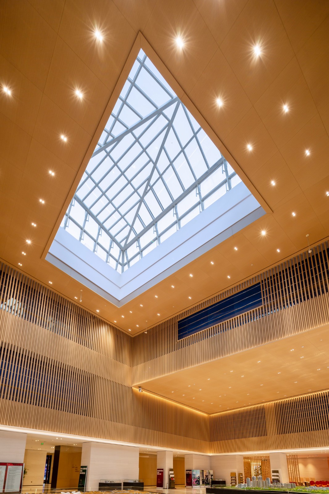 BIM建筑|山之谷：郑州·深业健康城 / 柏涛建筑