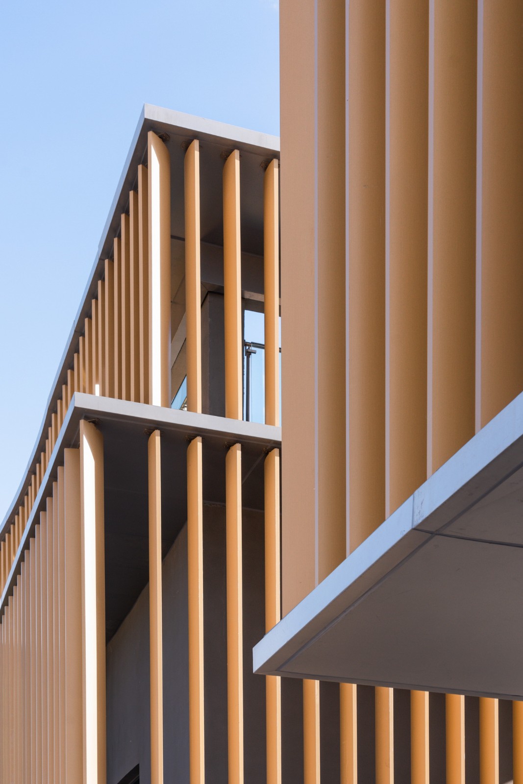 BIM建筑|“空中街巷”唤醒北京“睡城”，首开LONG街城市更新 / ZEN正象设计