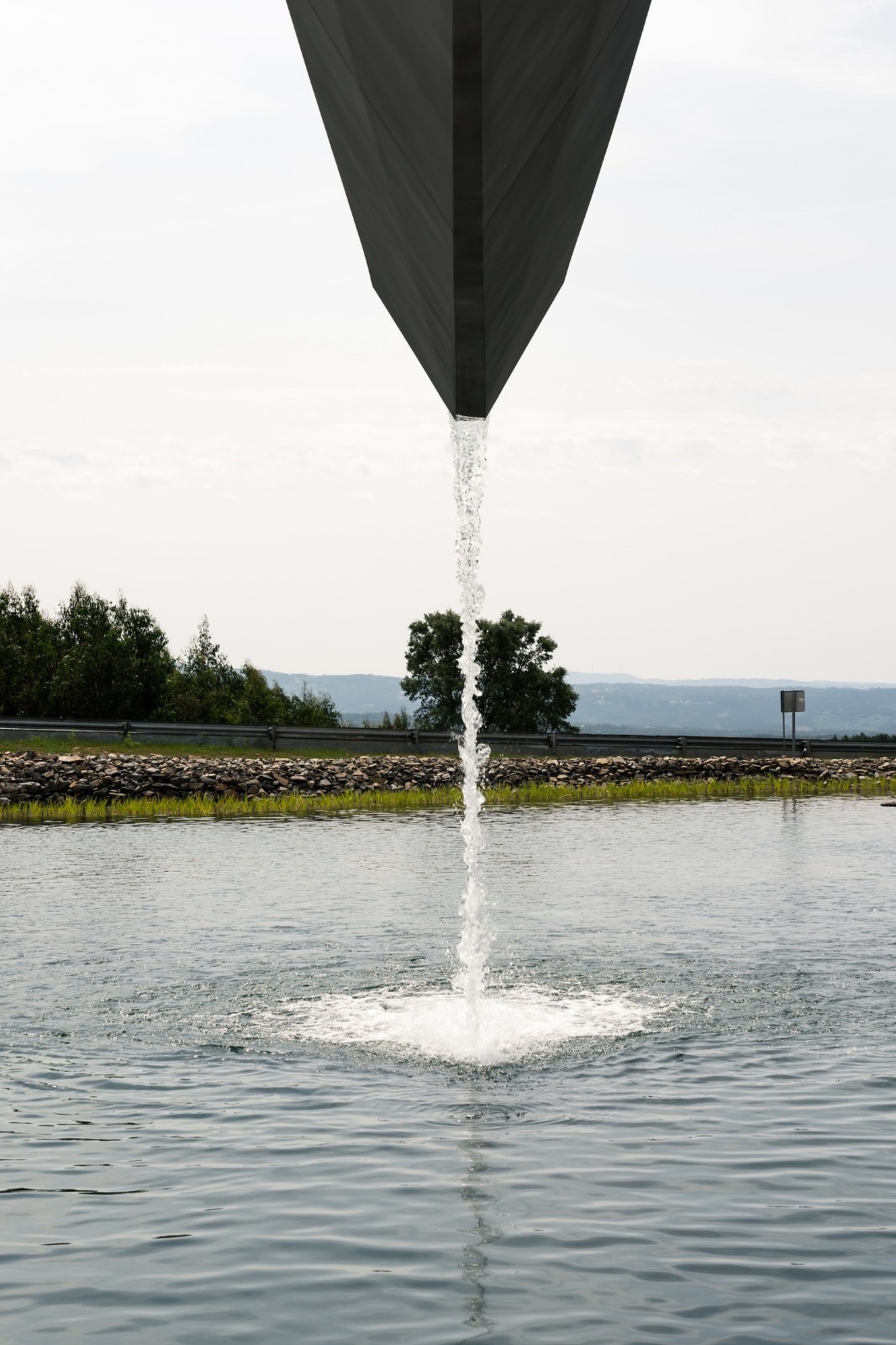 BIM建筑|葡萄牙火灾遇难者纪念馆 / 艾德瓦尔多·苏托·德·莫拉