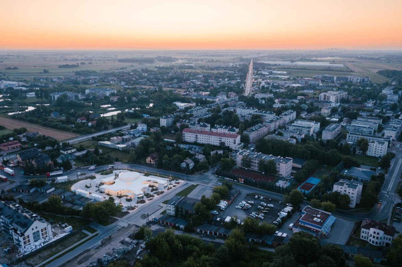 BIM建筑|“阴影建筑”，布沃涅市场 / Aleksandra Wasilkowska Architectural Studio