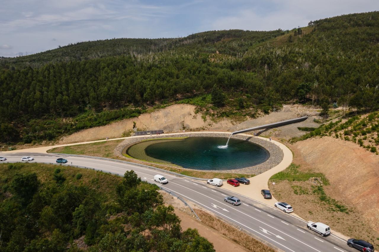 BIM建筑|葡萄牙火灾遇难者纪念馆 / 艾德瓦尔多·苏托·德·莫拉