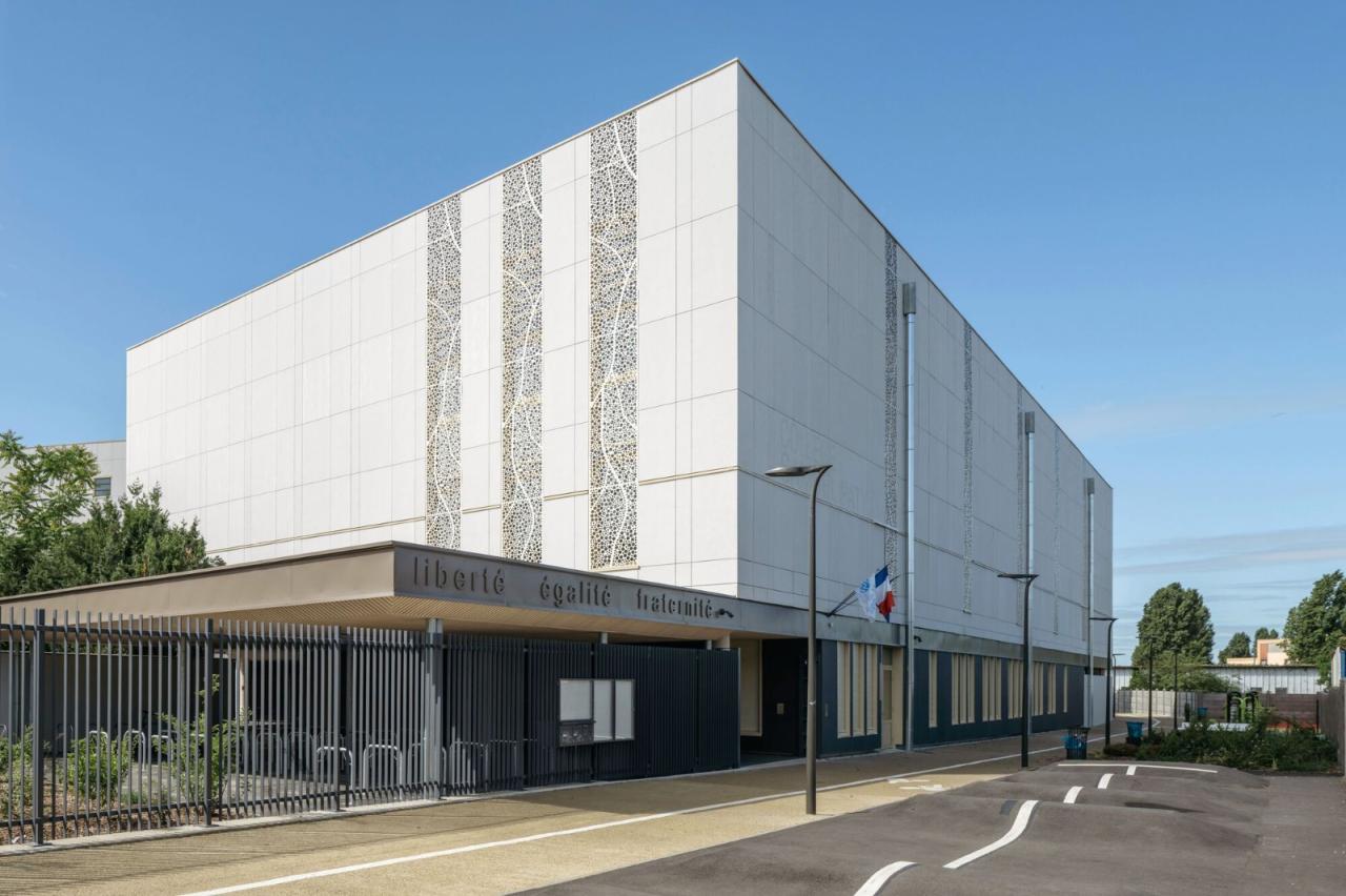 BIM建筑|瓦伦顿 Samuel-Paty 中学 / Archipente