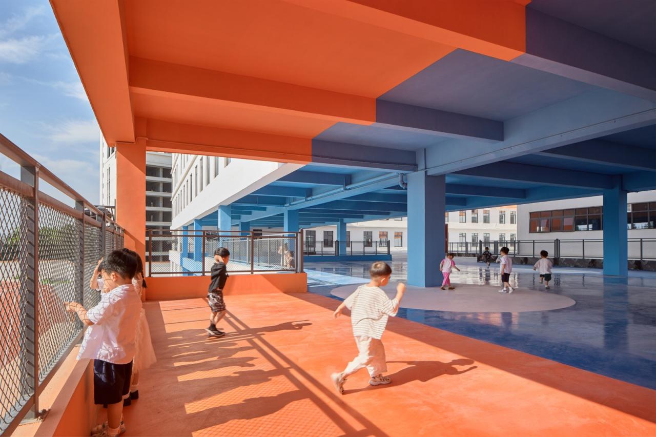 BIM建筑|县城里的新学校：送你一匹小马 / 上海立木建筑规划