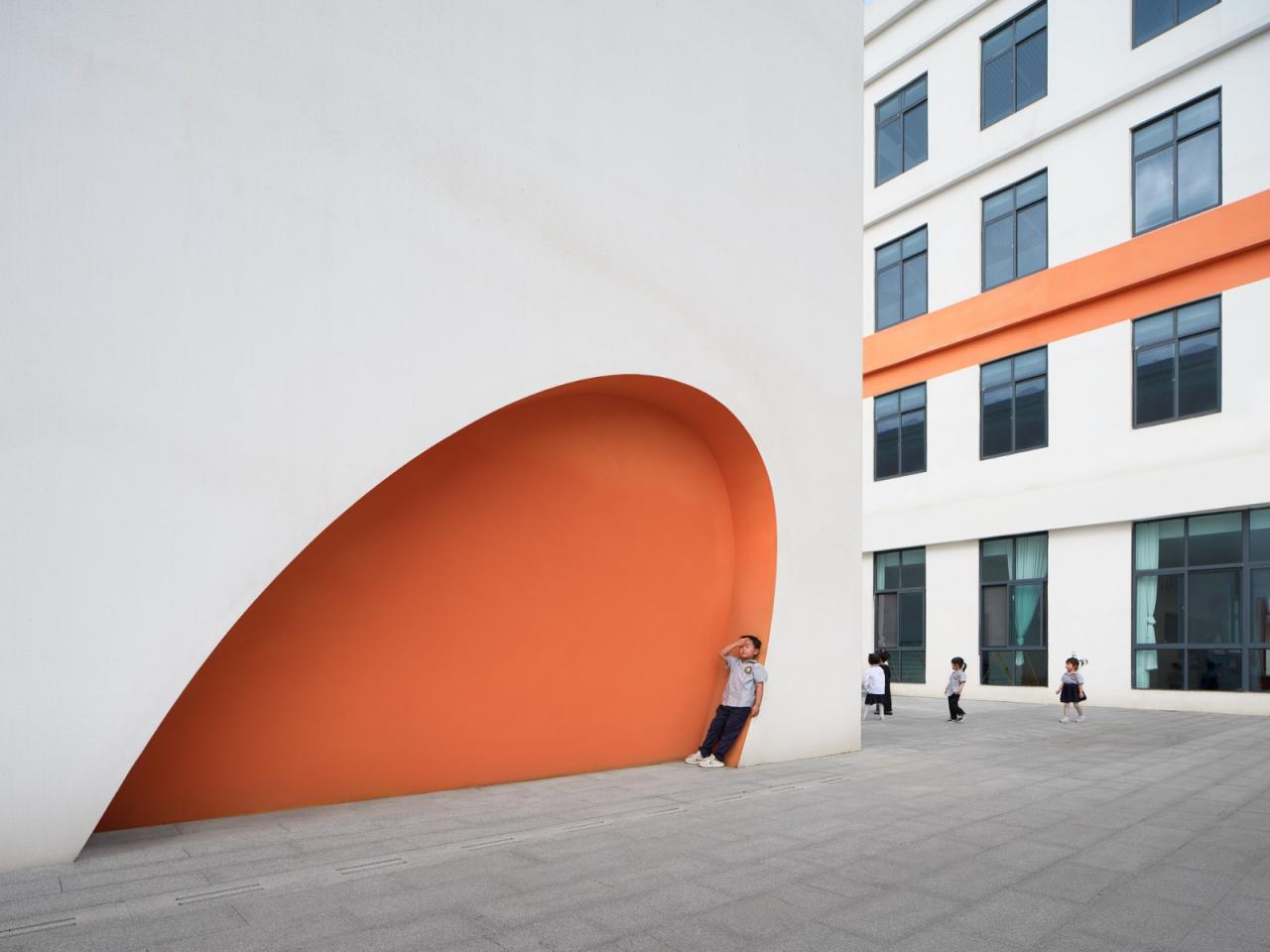 BIM建筑|县城里的新学校：送你一匹小马 / 上海立木建筑规划