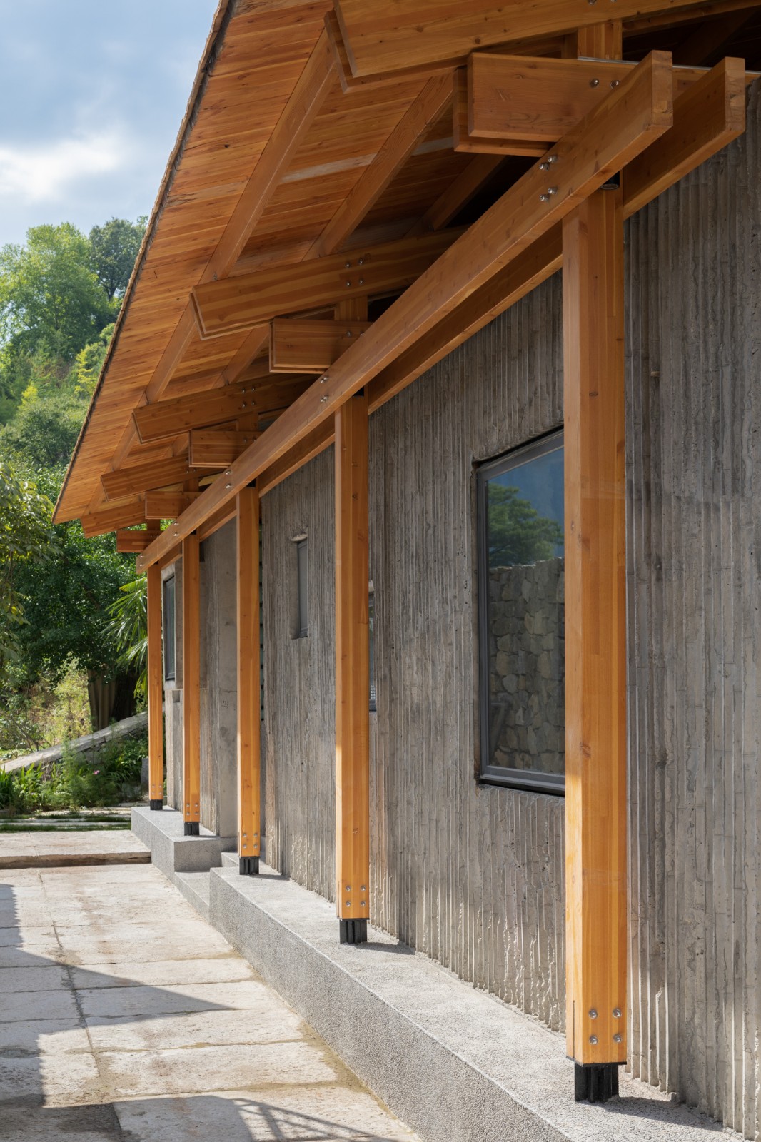 BIM建筑|留坝瓦窑沟多功能服务中心 / 尌林建筑设计事务所