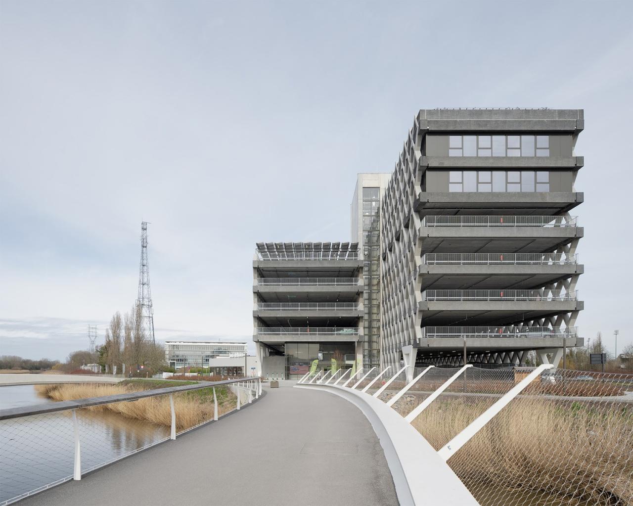 BIM建筑|Eandistip 交通中心 / archipelago + POLO