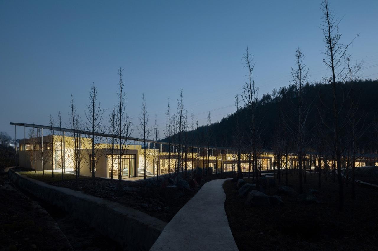 BIM建筑|五福山水龙家宴餐厅 / 小写建筑