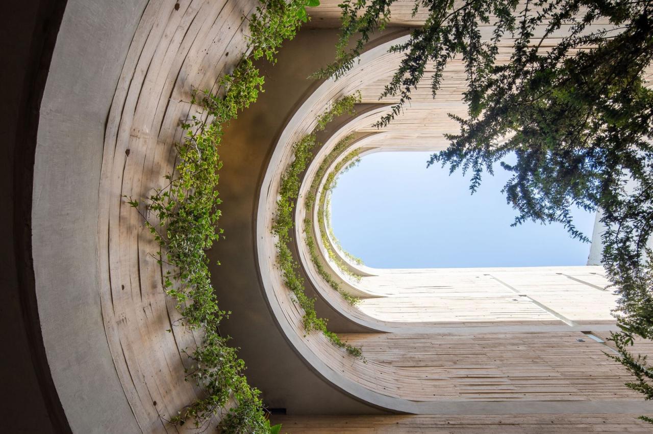 BIM建筑|三角形住宅楼：MO288 住宅楼 / HGR ARQUITECTOS