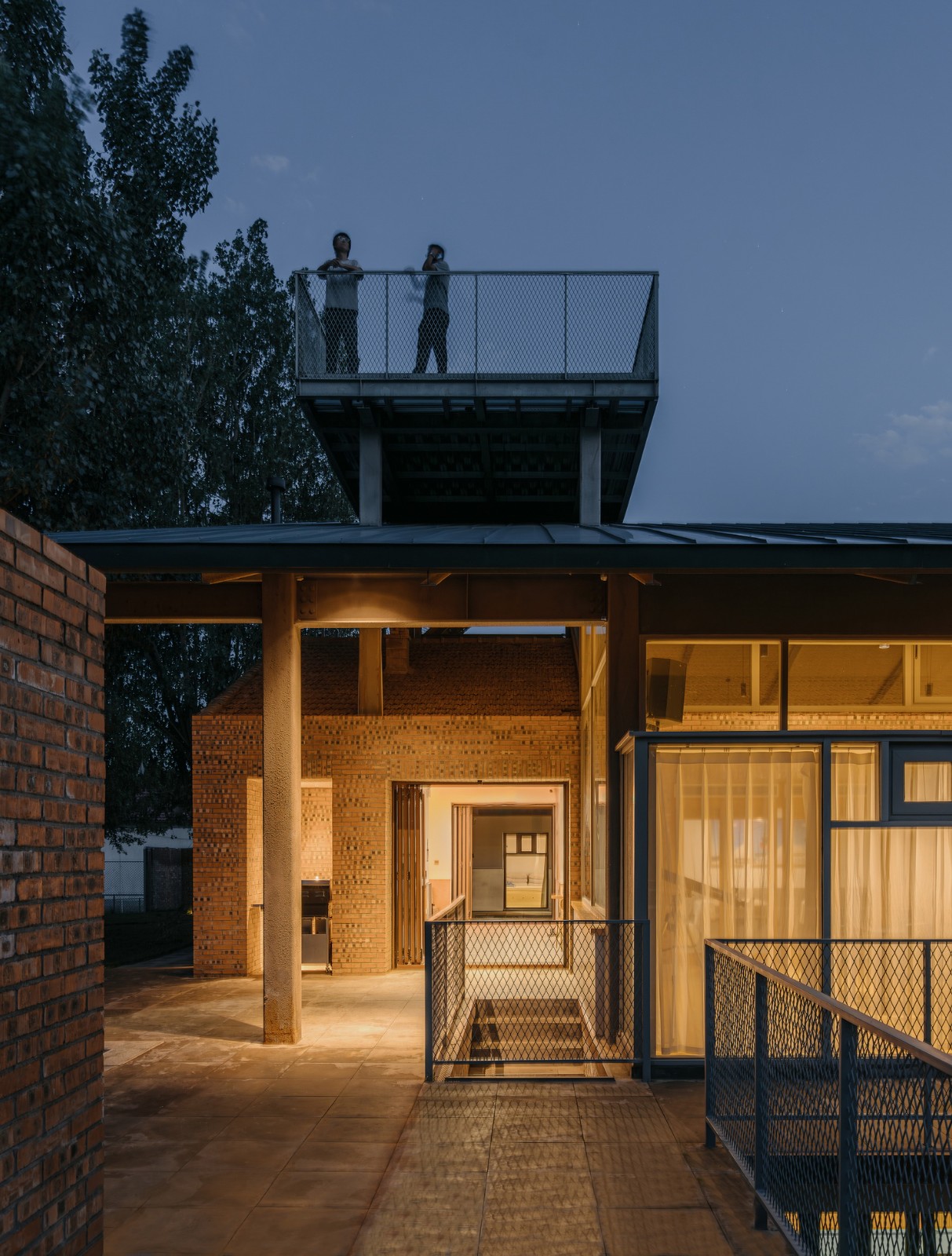 BIM建筑|疯癫是理性的礼物：板泉之野民宿与营地 / 大料建筑