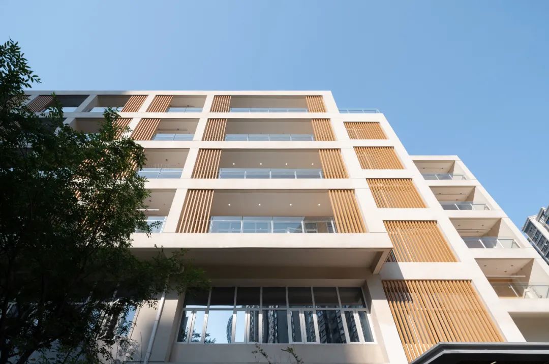 BIM建筑|多层养老中心与外部环境的互动-博元养老中心 / UUA