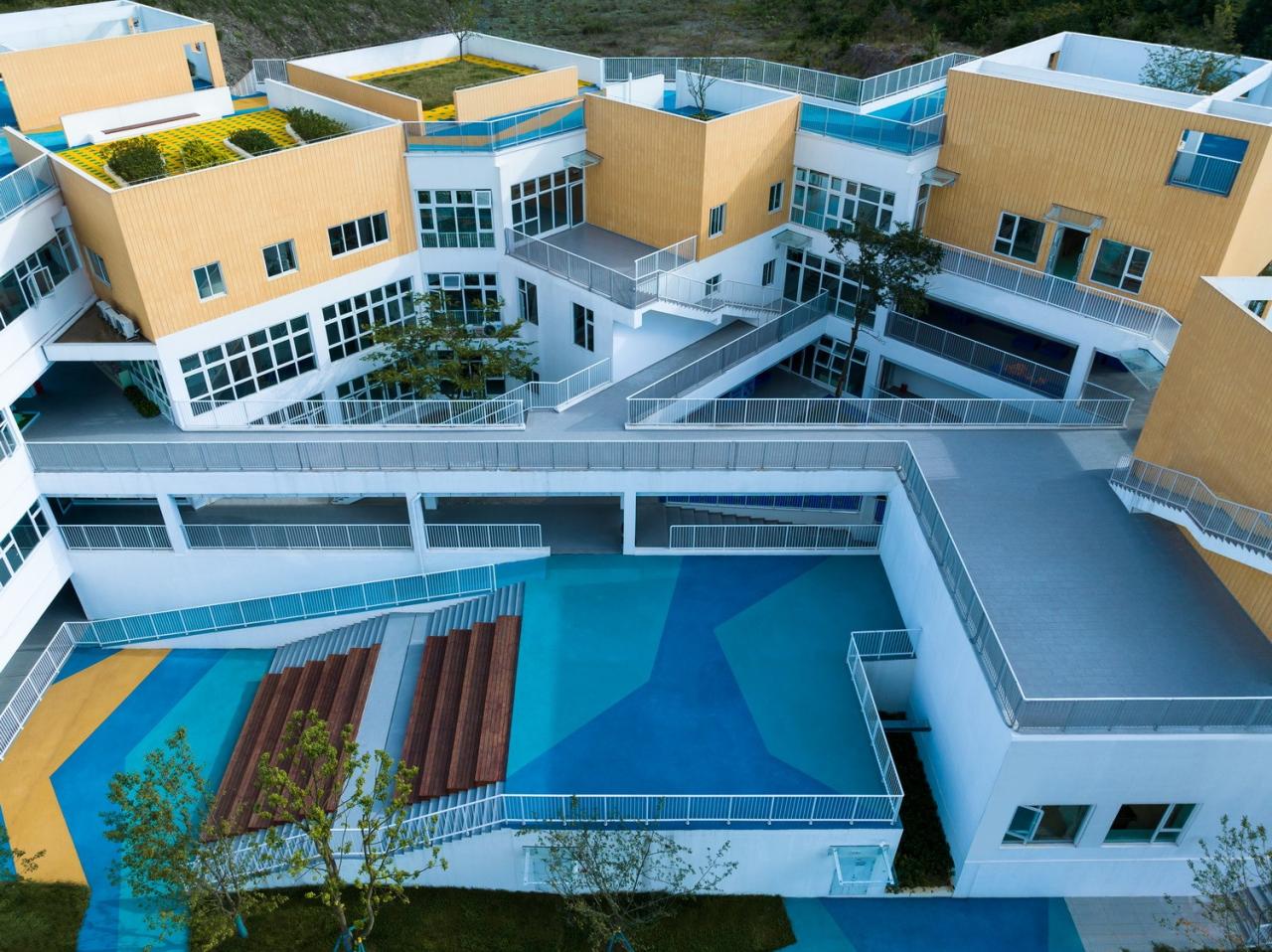 BIM建筑|山丘游园：贵阳观山湖区第六幼儿园第二分园 / 柏涛建筑