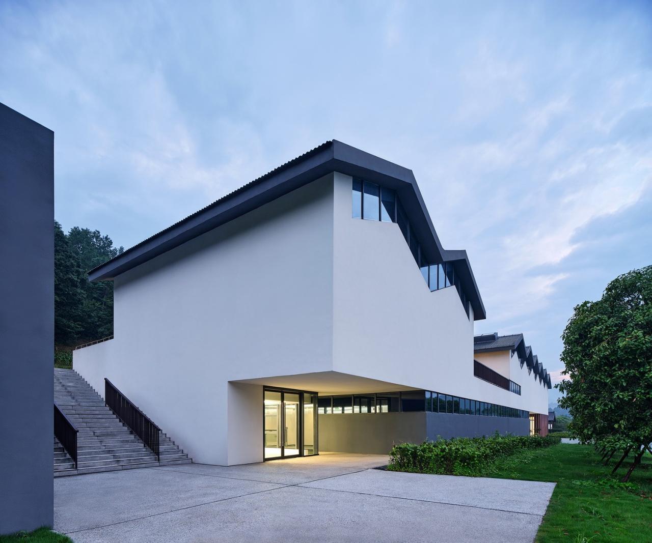 BIM建筑|雪峰文学馆 / 同济院 麟和建筑工作室