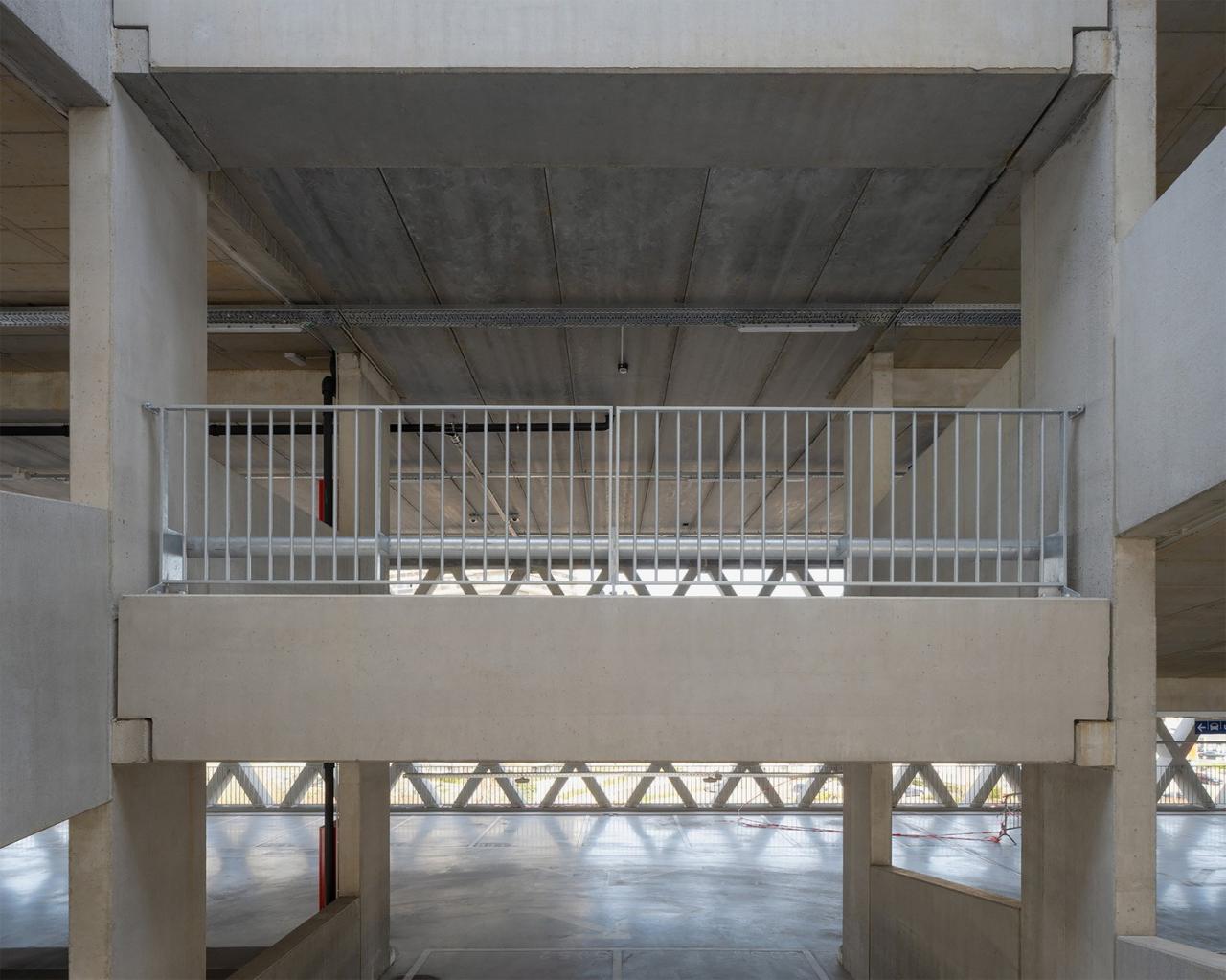 BIM建筑|Eandistip 交通中心 / archipelago + POLO