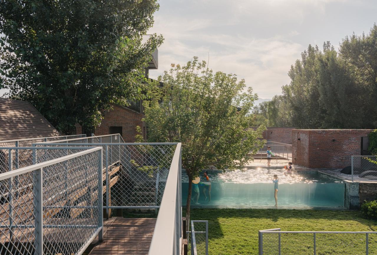 BIM建筑|疯癫是理性的礼物：板泉之野民宿与营地 / 大料建筑