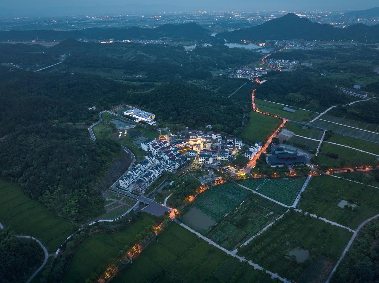 BIM建筑|雪峰文学馆 / 同济院 麟和建筑工作室