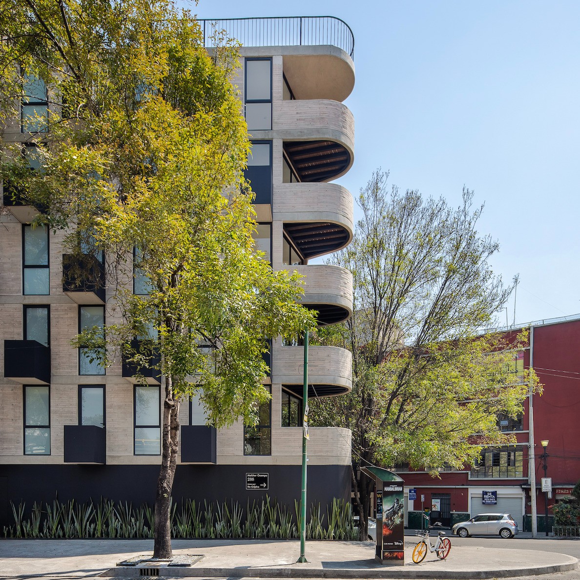 BIM建筑|三角形住宅楼：MO288 住宅楼 / HGR ARQUITECTOS