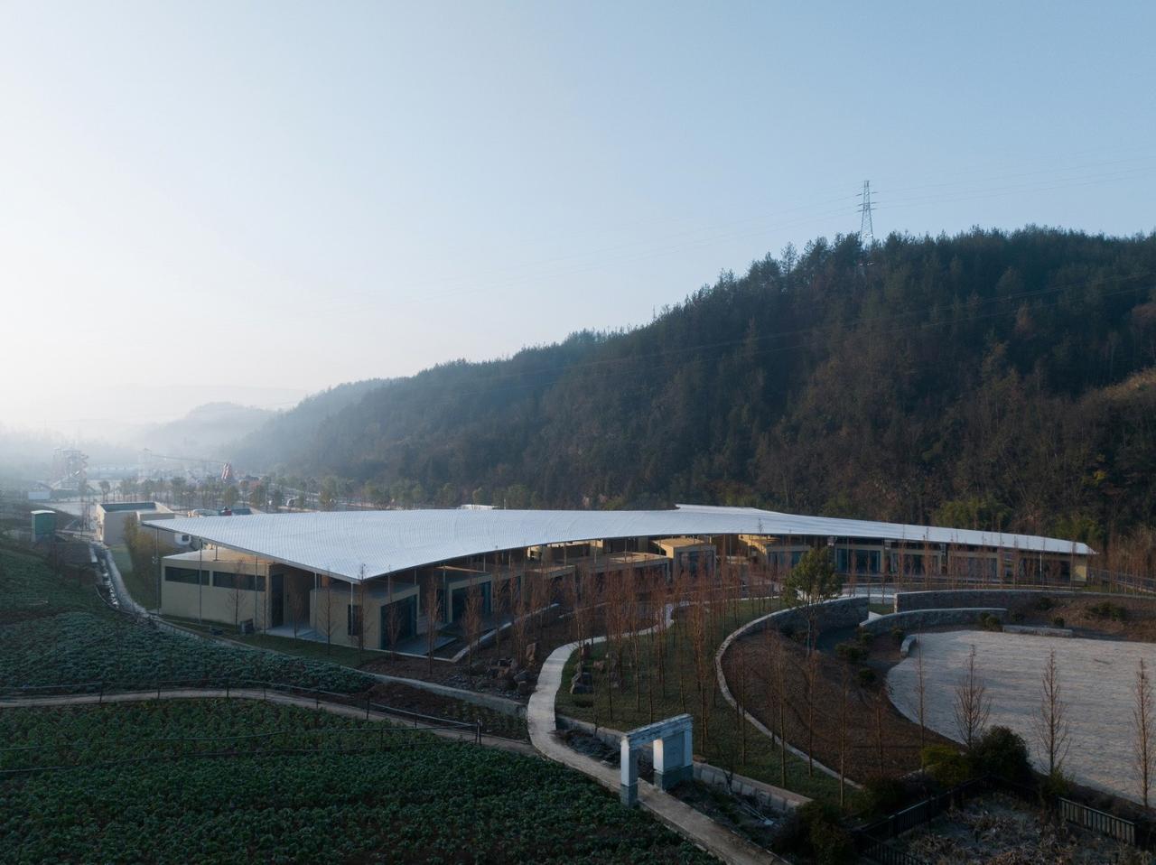 BIM建筑|五福山水龙家宴餐厅 / 小写建筑