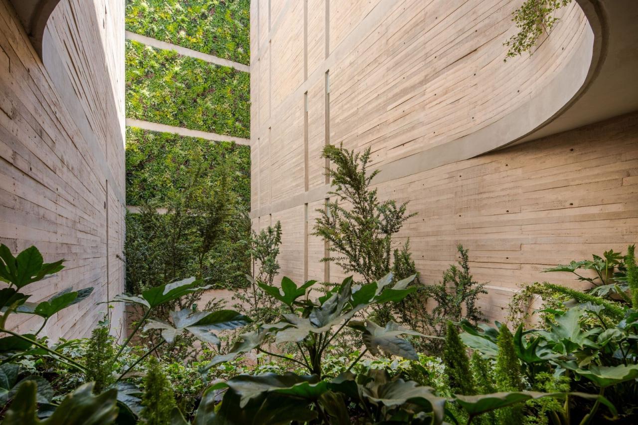 BIM建筑|三角形住宅楼：MO288 住宅楼 / HGR ARQUITECTOS