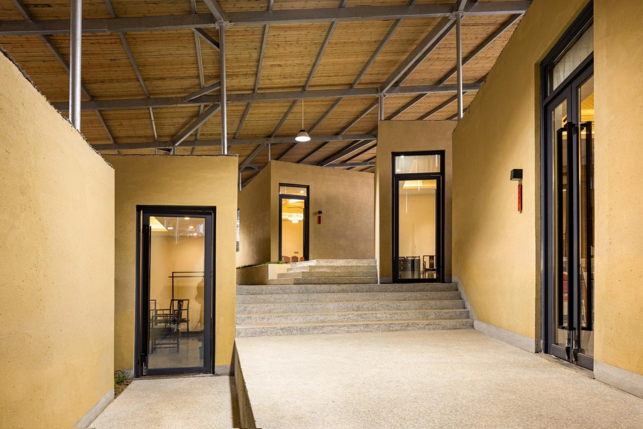 BIM建筑|五福山水龙家宴餐厅 / 小写建筑