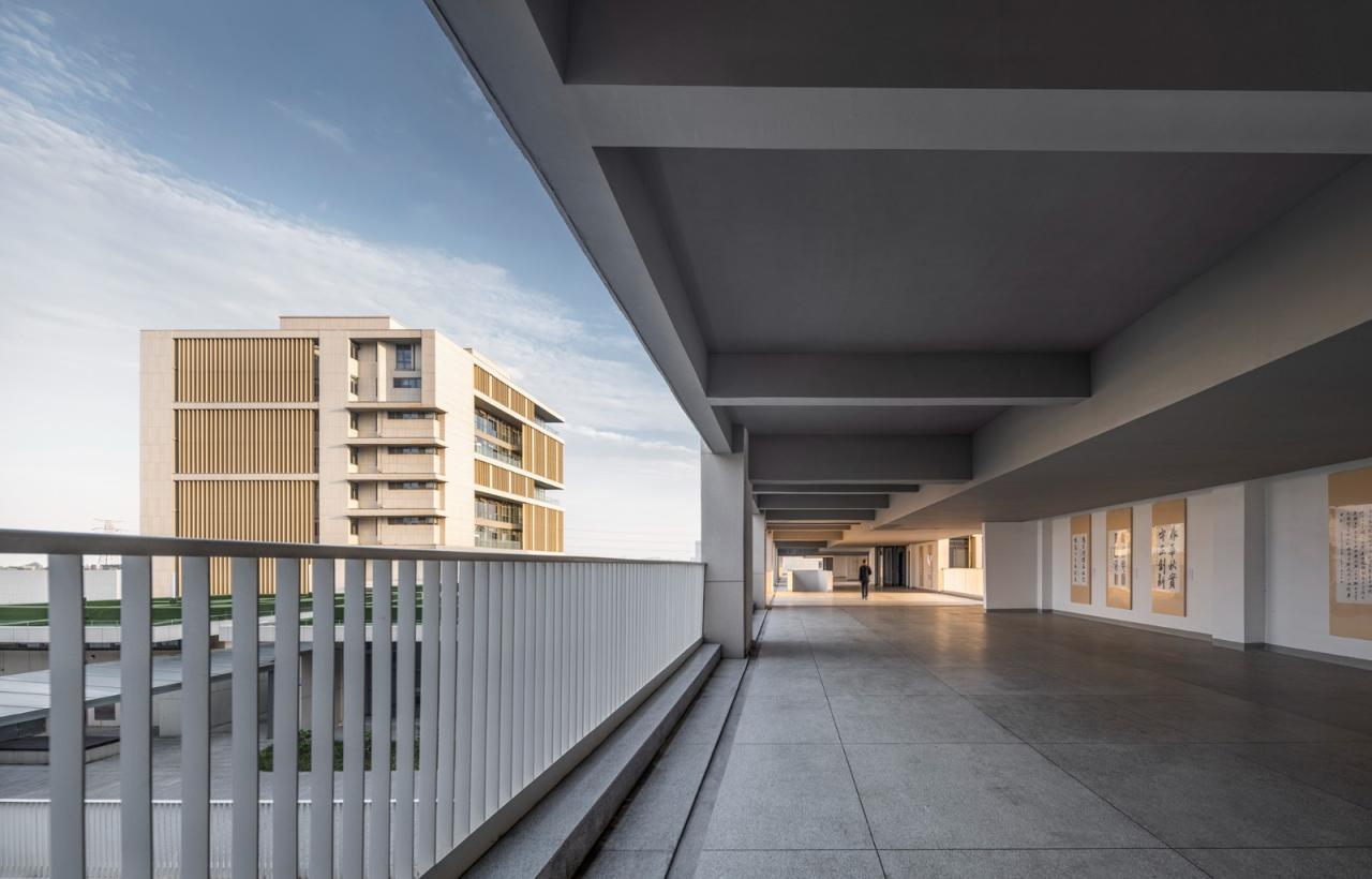 BIM建筑|江苏省靖江高级中学新校区 / 荣朝晖工作室