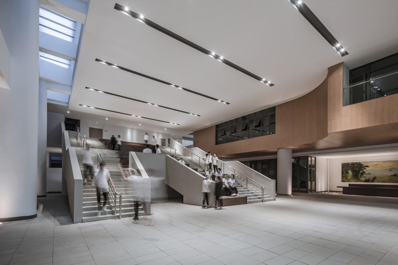 BIM建筑|江苏省靖江高级中学新校区 / 荣朝晖工作室