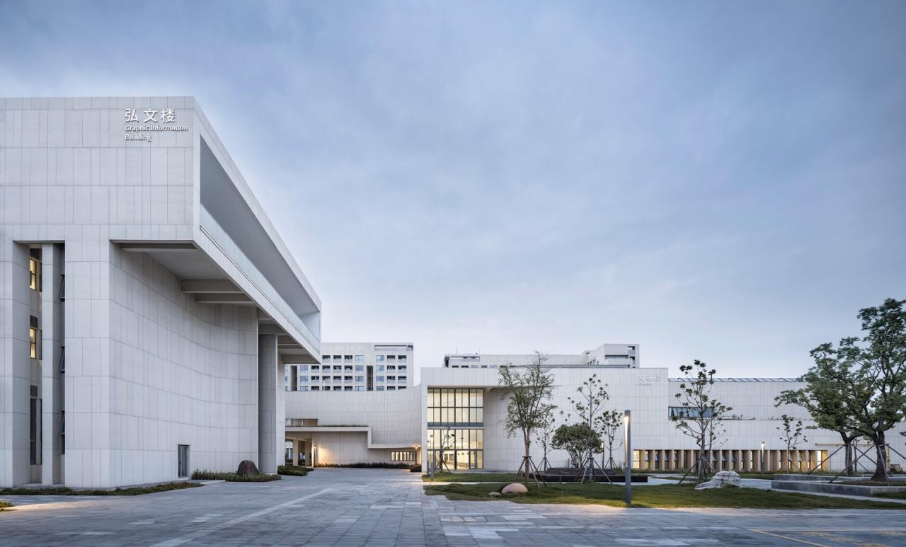 BIM建筑|江苏省靖江高级中学新校区 / 荣朝晖工作室