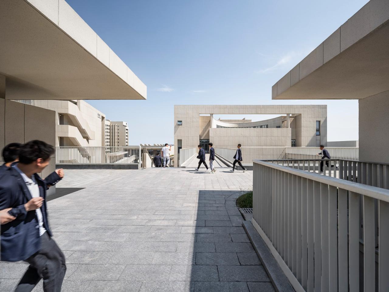 BIM建筑|江苏省靖江高级中学新校区 / 荣朝晖工作室