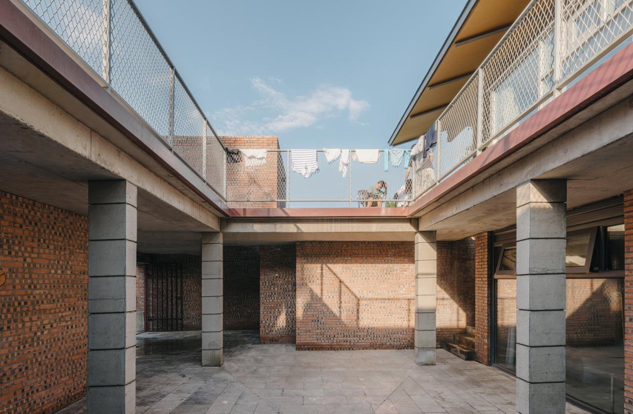 BIM建筑|疯癫是理性的礼物：板泉之野民宿与营地 / 大料建筑