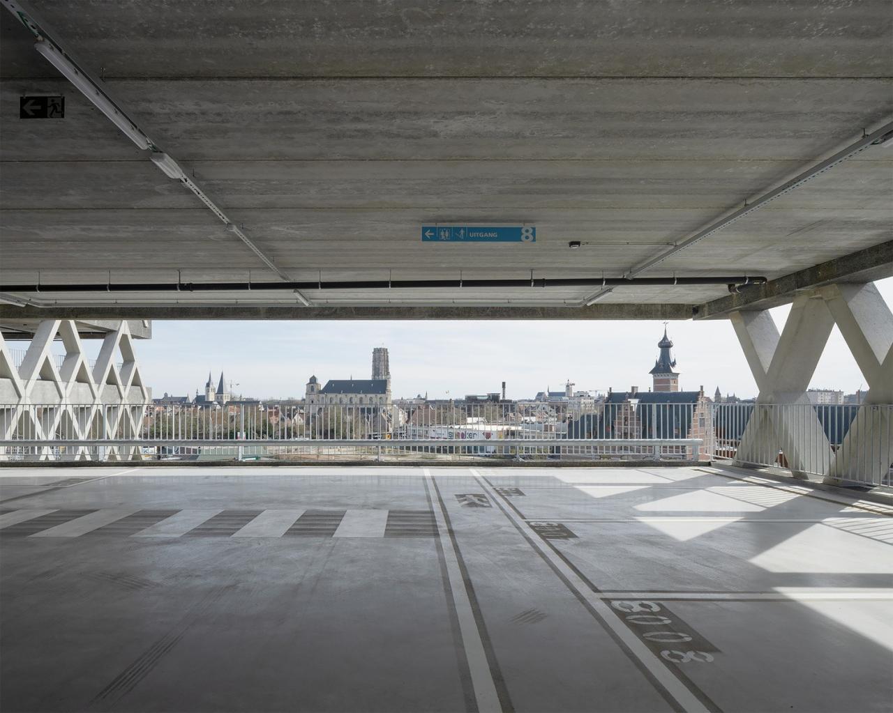 BIM建筑|Eandistip 交通中心 / archipelago + POLO