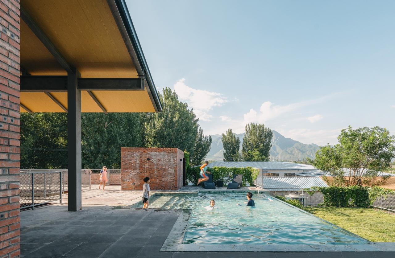 BIM建筑|疯癫是理性的礼物：板泉之野民宿与营地 / 大料建筑