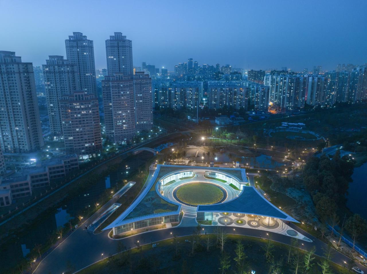 BIM建筑|武汉海绵公园研学+游客中心 / UAO瑞拓设计