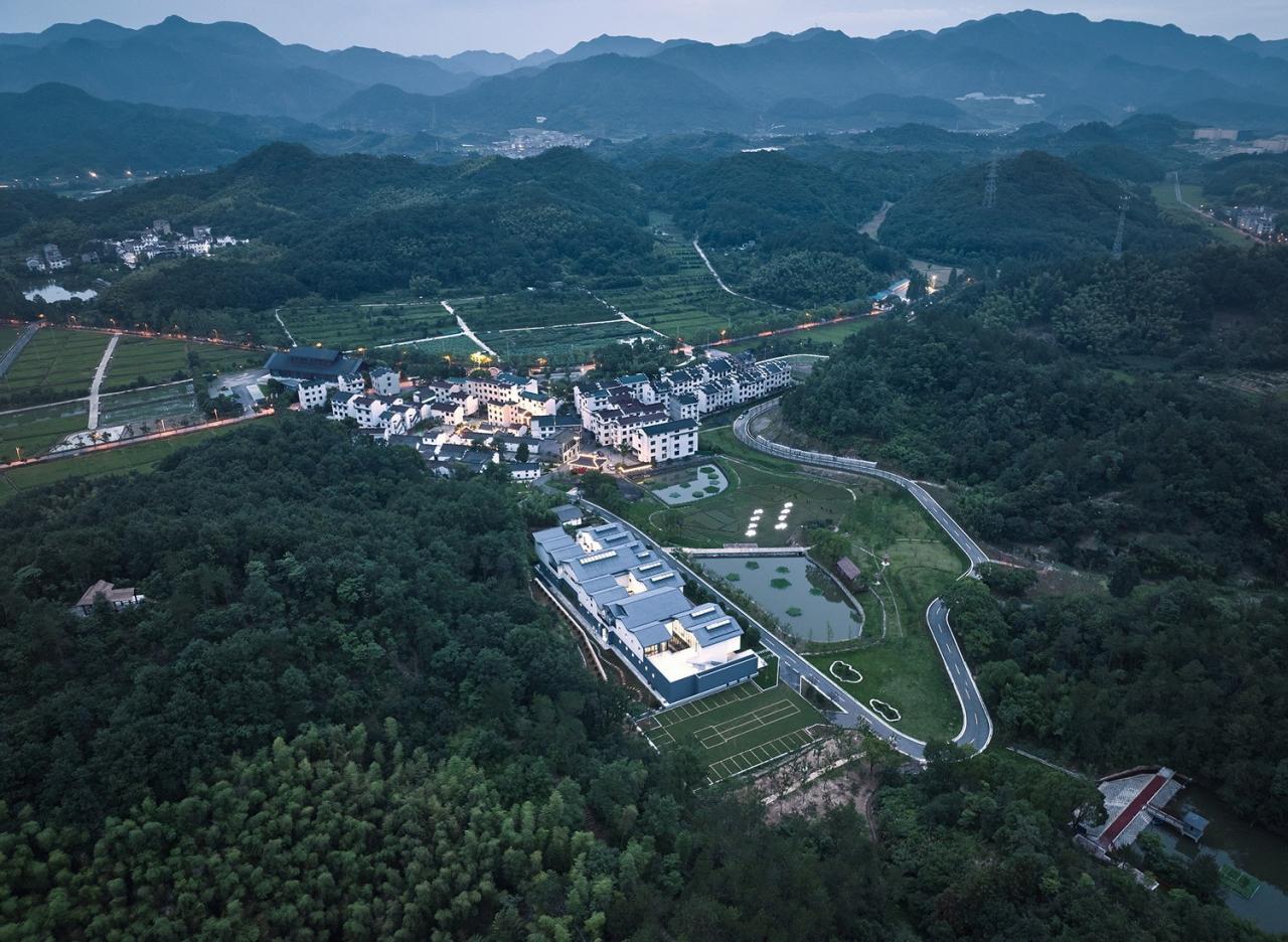 BIM建筑|雪峰文学馆 / 同济院 麟和建筑工作室