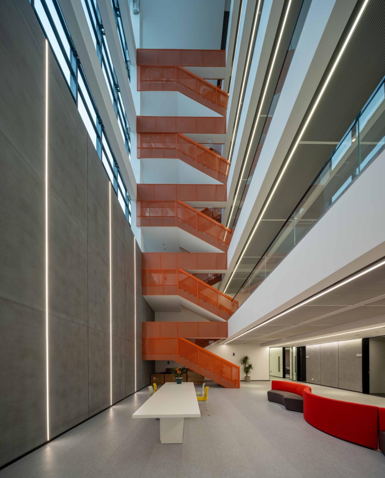 BIM建筑|流线重构，申亿智慧工厂 / 长沙市规划设计院有限责任公司