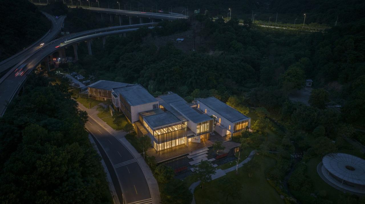 BIM建筑|多层面的“轻”：黄麻乡村振兴工作站与乡村会客厅 / 三文建筑