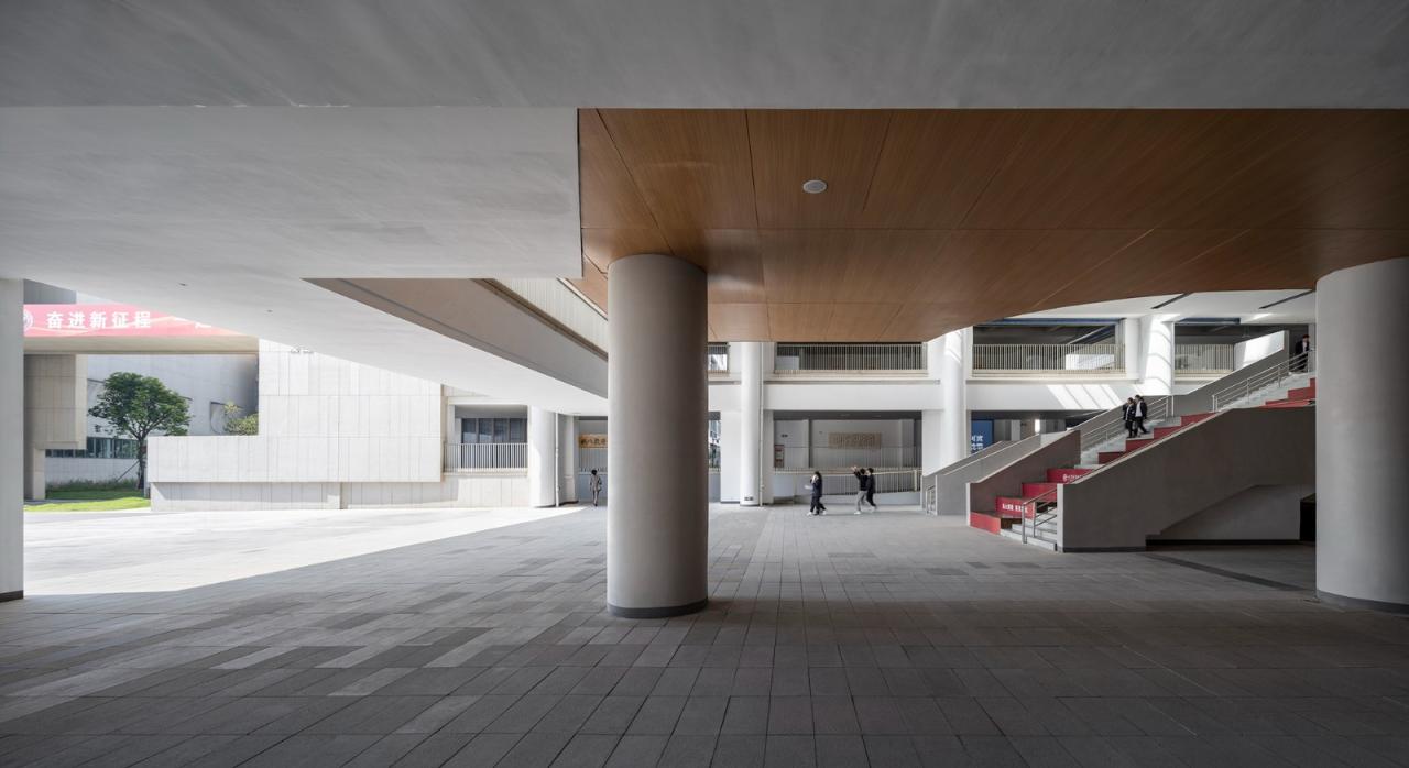 BIM建筑|江苏省靖江高级中学新校区 / 荣朝晖工作室