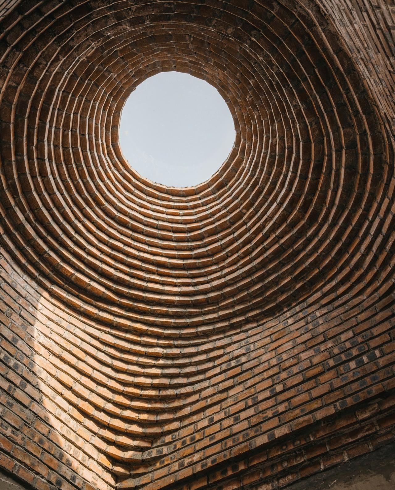 BIM建筑|疯癫是理性的礼物：板泉之野民宿与营地 / 大料建筑