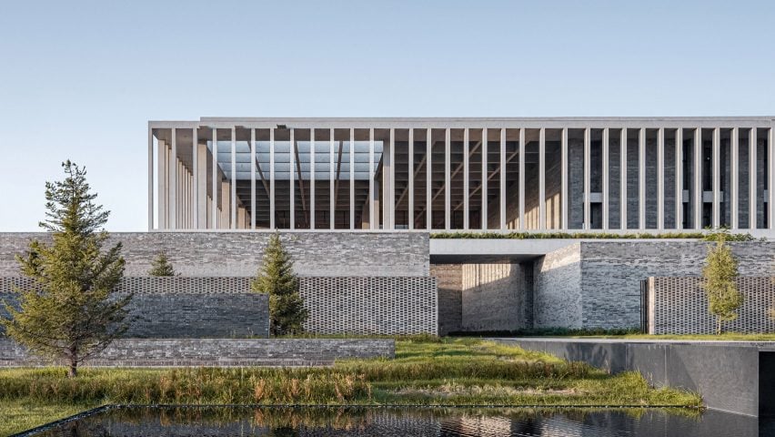 BIM建筑|卓汉苏文设计混凝土柱廊包裹的燕麦工厂