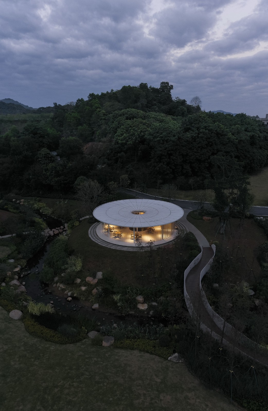 BIM建筑|多层面的“轻”：黄麻乡村振兴工作站与乡村会客厅 / 三文建筑